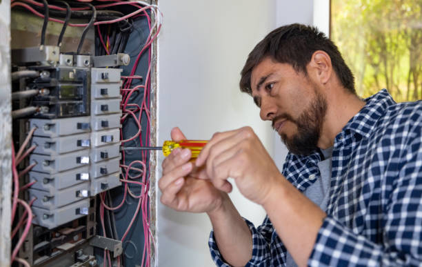 Best Affordable Emergency Electrician  in Hebbronville, TX